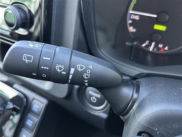 シエンタ ハイブリッドＧ　純正ナビ　ディスプレイオーディオ　両側パワースライド　パノラミックビューモニター　ＥＴＣ　レーダークルーズコントロール　ＡＣ１００Ｖ　ブラインドスポットモニター　衝突軽減ブレーキ　車線逸脱システム（21枚目）