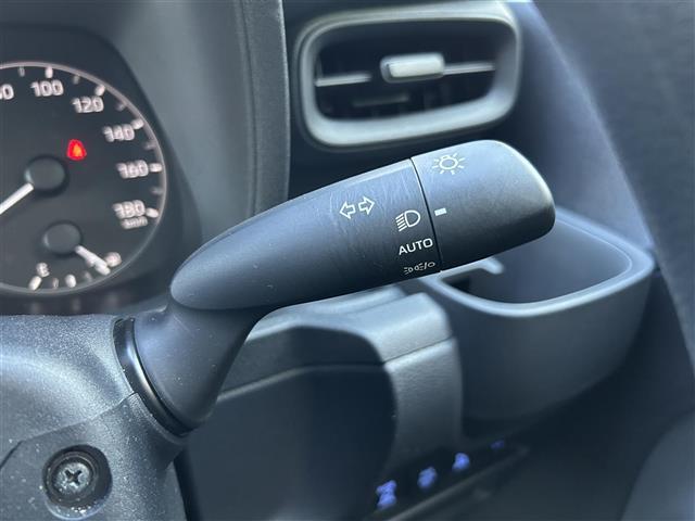 シエンタ ハイブリッドＧ　純正ナビ　ディスプレイオーディオ　両側パワースライド　パノラミックビューモニター　ＥＴＣ　レーダークルーズコントロール　ＡＣ１００Ｖ　ブラインドスポットモニター　衝突軽減ブレーキ　車線逸脱システム（25枚目）