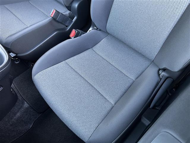 シエンタ ハイブリッドＧ　純正ナビ　ディスプレイオーディオ　両側パワースライド　パノラミックビューモニター　ＥＴＣ　レーダークルーズコントロール　ＡＣ１００Ｖ　ブラインドスポットモニター　衝突軽減ブレーキ　車線逸脱システム（30枚目）