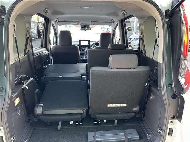 シエンタ ハイブリッドＧ　純正ナビ　ディスプレイオーディオ　両側パワースライド　パノラミックビューモニター　ＥＴＣ　レーダークルーズコントロール　ＡＣ１００Ｖ　ブラインドスポットモニター　衝突軽減ブレーキ　車線逸脱システム（32枚目）