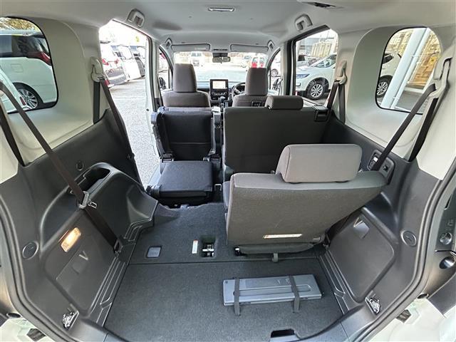 シエンタ ハイブリッドＧ　純正ナビ　ディスプレイオーディオ　両側パワースライド　パノラミックビューモニター　ＥＴＣ　レーダークルーズコントロール　ＡＣ１００Ｖ　ブラインドスポットモニター　衝突軽減ブレーキ　車線逸脱システム（33枚目）