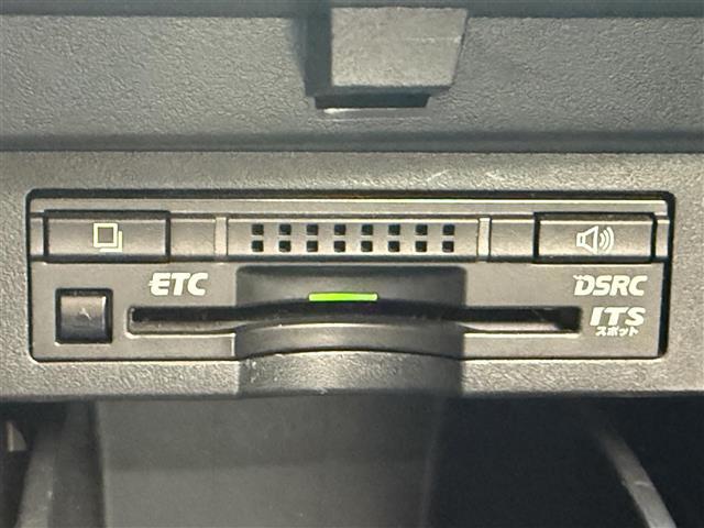 ヴェルファイア ２．５Ｚ　Ａエディション　純正９インチＳＤナビ　ＥＴＣ　Ｂｌｕｅｔｏｏｔｈ接続　バックモニター　サンルーフ　純正１８インチナビ　レーダークルーズコントロール　サイドバイザー　両側パワスラ　社外ステアリング（8枚目）