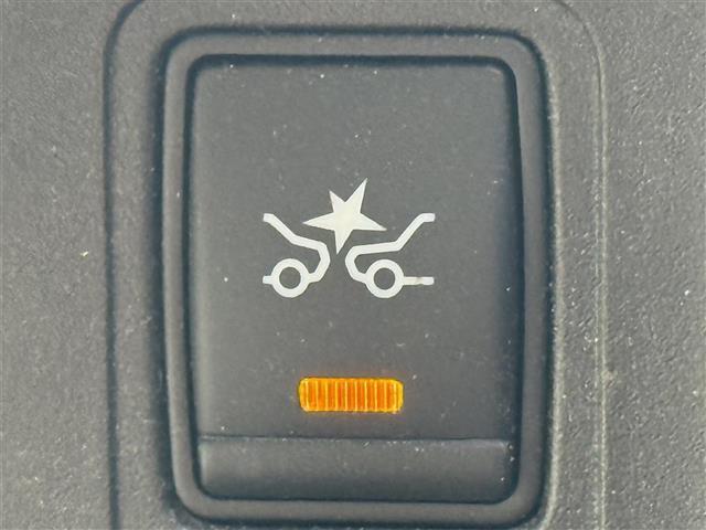 セレナ Ｘ　Ｖセレクション　純正ＳＤナビ　ＣＤ　ＤＶＤ　ワンオーナー　アラウンドビューモニター　ドライブレコーダー　クルーズコントロール　両側パワースライドドア　ＥＴＣ　エマージェンシーブレーキ　アイドリングストップ（8枚目）