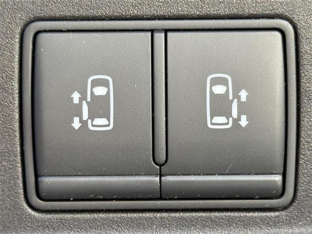 セレナ Ｘ　Ｖセレクション　純正ＳＤナビ　ＣＤ　ＤＶＤ　ワンオーナー　アラウンドビューモニター　ドライブレコーダー　クルーズコントロール　両側パワースライドドア　ＥＴＣ　エマージェンシーブレーキ　アイドリングストップ（10枚目）