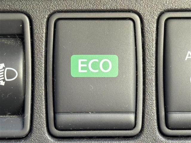 セレナ Ｘ　Ｖセレクション　純正ＳＤナビ　ＣＤ　ＤＶＤ　ワンオーナー　アラウンドビューモニター　ドライブレコーダー　クルーズコントロール　両側パワースライドドア　ＥＴＣ　エマージェンシーブレーキ　アイドリングストップ（12枚目）