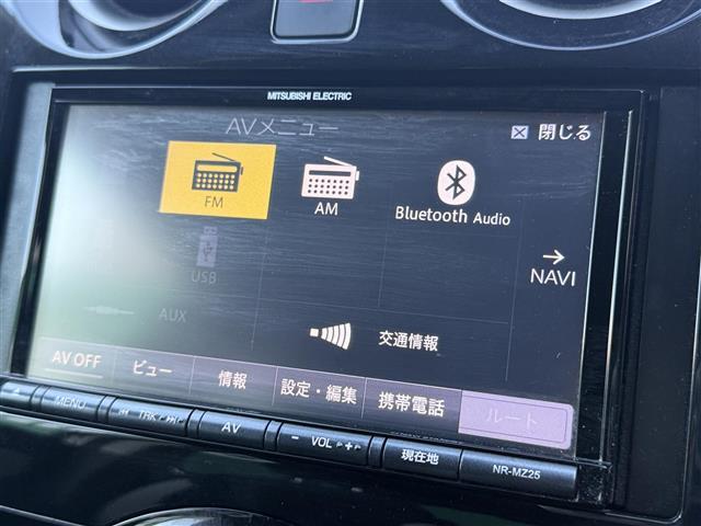 ノート ワンオーナー 純正SDナビ 純正フロアマット サイドバイザー オートライト 全方位カメラ 電子インナーミラー 電動格納ミラー スマートキー スペアキ―(5枚目)