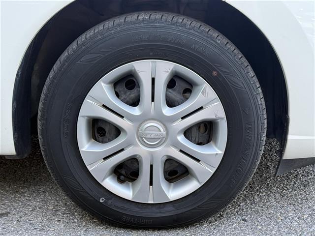 ノート ワンオーナー 純正SDナビ 純正フロアマット サイドバイザー オートライト 全方位カメラ 電子インナーミラー 電動格納ミラー スマートキー スペアキ―(16枚目)