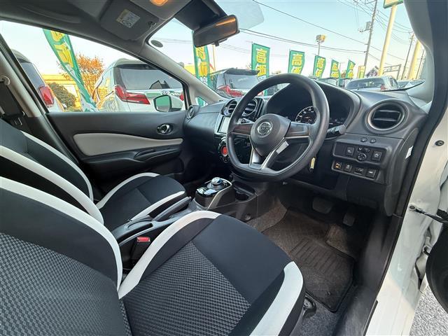 ノート ワンオーナー 純正SDナビ 純正フロアマット サイドバイザー オートライト 全方位カメラ 電子インナーミラー 電動格納ミラー スマートキー スペアキ―(30枚目)