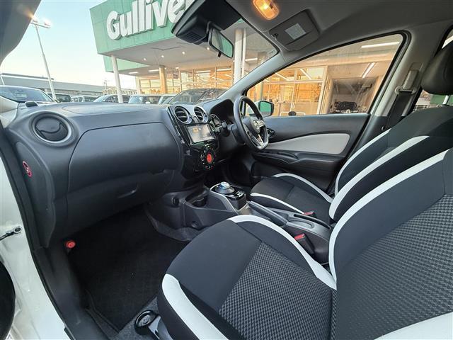 ノート ワンオーナー 純正SDナビ 純正フロアマット サイドバイザー オートライト 全方位カメラ 電子インナーミラー 電動格納ミラー スマートキー スペアキ―(31枚目)