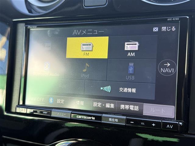 ノート ｅ－パワー　Ｂ　純正ＳＤナビ　電子インナーミラー　電動格納ミラー　純正フロアマット　スマートキ―　全方位カメラ　ハロゲンヘッドランプ　ドアバイザー　純正ホイールキャップ　オートライト（5枚目）