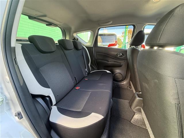 ノート ｅ－パワー　Ｂ　純正ＳＤナビ　電子インナーミラー　電動格納ミラー　純正フロアマット　スマートキ―　全方位カメラ　ハロゲンヘッドランプ　ドアバイザー　純正ホイールキャップ　オートライト（14枚目）