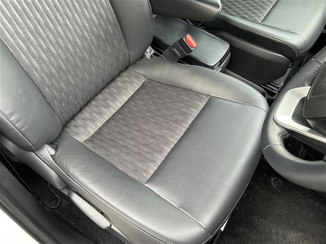 ノア Ｓ－Ｚ　純正１０．５インチナビ（ＣＤ／ＤＶＤ／ＴＶ／ＢＴ／ＨＤＭＩ）１３．２インチ後席モニター　デジタルインナーミラー　ビルトインＥＴＣ２．０　ドラレコ前後　バックモニター　レーダークルーズコントロール（15枚目）