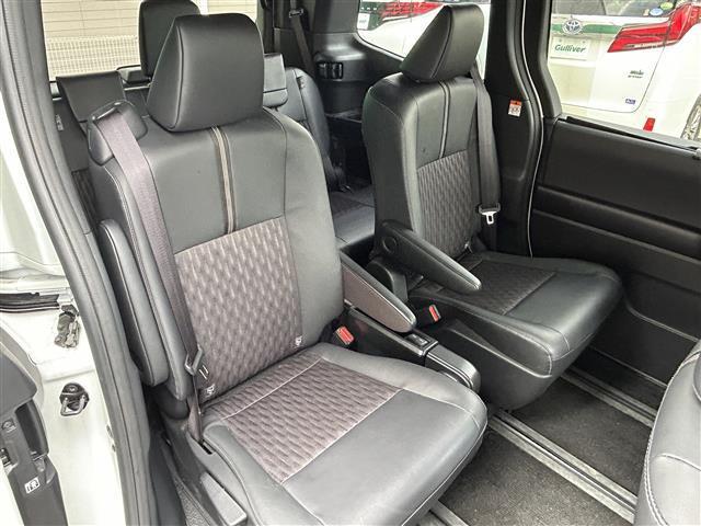 ノア Ｓ－Ｚ　純正１０．５インチナビ（ＣＤ／ＤＶＤ／ＴＶ／ＢＴ／ＨＤＭＩ）１３．２インチ後席モニター　デジタルインナーミラー　ビルトインＥＴＣ２．０　ドラレコ前後　バックモニター　レーダークルーズコントロール（16枚目）