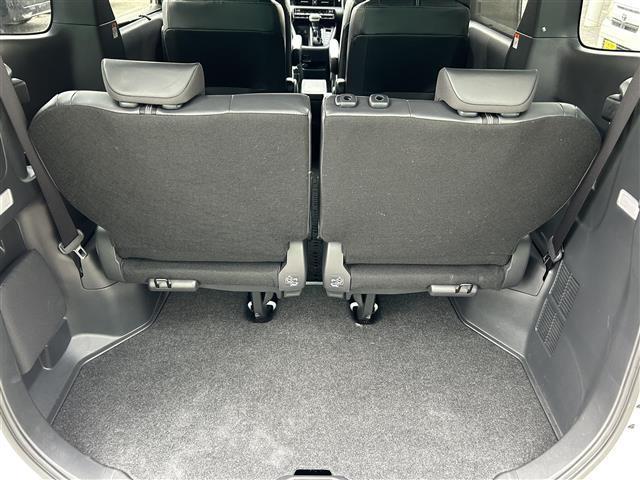 ノア Ｓ－Ｚ　純正１０．５インチナビ（ＣＤ／ＤＶＤ／ＴＶ／ＢＴ／ＨＤＭＩ）１３．２インチ後席モニター　デジタルインナーミラー　ビルトインＥＴＣ２．０　ドラレコ前後　バックモニター　レーダークルーズコントロール（20枚目）