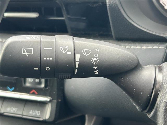 ノア Ｓ－Ｚ　純正１０．５インチナビ（ＣＤ／ＤＶＤ／ＴＶ／ＢＴ／ＨＤＭＩ）１３．２インチ後席モニター　デジタルインナーミラー　ビルトインＥＴＣ２．０　ドラレコ前後　バックモニター　レーダークルーズコントロール（28枚目）