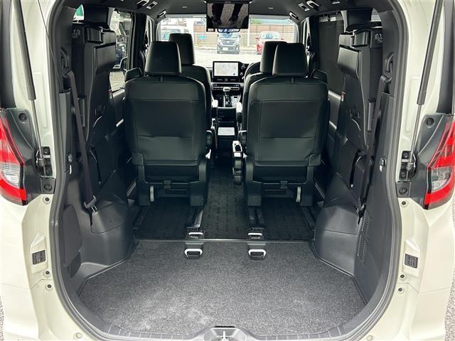 ノア Ｓ－Ｚ　純正１０．５インチナビ（ＣＤ／ＤＶＤ／ＴＶ／ＢＴ／ＨＤＭＩ）１３．２インチ後席モニター　デジタルインナーミラー　ビルトインＥＴＣ２．０　ドラレコ前後　バックモニター　レーダークルーズコントロール（35枚目）