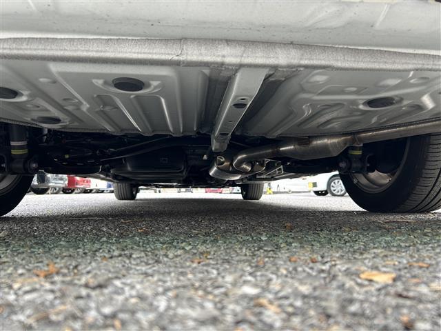 ノア Ｓ－Ｚ　純正１０．５インチナビ（ＣＤ／ＤＶＤ／ＴＶ／ＢＴ／ＨＤＭＩ）１３．２インチ後席モニター　デジタルインナーミラー　ビルトインＥＴＣ２．０　ドラレコ前後　バックモニター　レーダークルーズコントロール（44枚目）