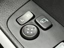【電動格納ミラー】ドライバーの目線に合わせ、ミラーの上下左右調整が可能です