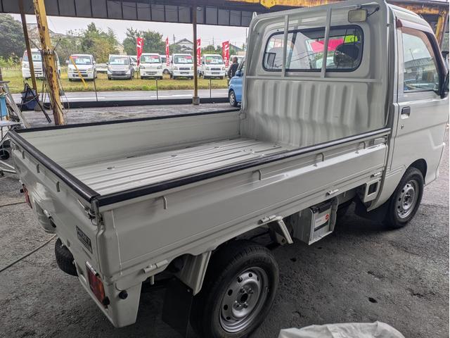 ハイゼットトラック  4WD エアコン ナビ(8枚目)