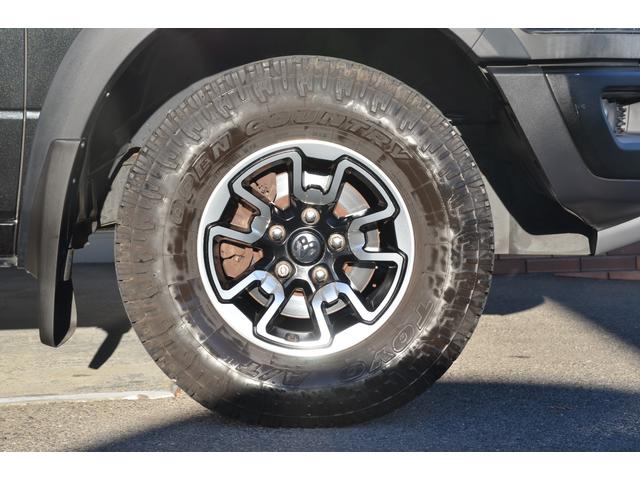 ダッジ・ラム 1500 REBEL クワッドキャブ 2016新車並行 自社輸入 エアサスペンション フロントパワーシート フロントシートヒーター LEDフォグランプ 電動格納ミラー バックカメラ 社外ナビTV(9枚目)