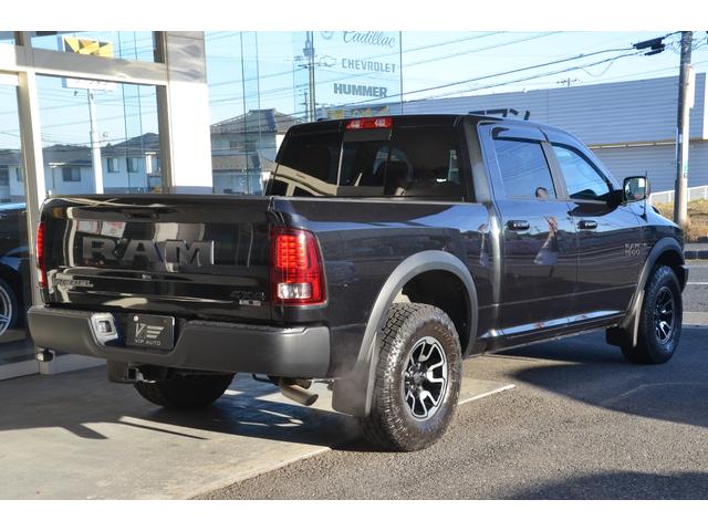 ダッジ・ラム 1500 REBEL クワッドキャブ 2016新車並行 自社輸入 エアサスペンション フロントパワーシート フロントシートヒーター LEDフォグランプ 電動格納ミラー バックカメラ 社外ナビTV(11枚目)