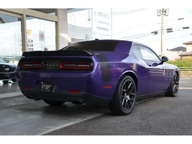 スキャットパック　シェイカー３９２ＨＥＭＩ　２０１６年モデル　３９２　ＨＥＭＩ　テクノロジーＰＫＧ　プラスＰＫＧ　サンルーフ　シェイカーフード　ハーフレザーシート　Ｂｌｕｅｔｏｏｔｈ(12枚目)