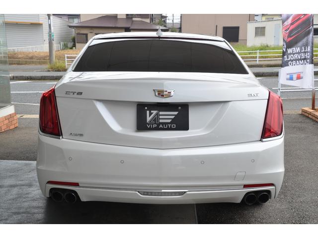 キャデラックＣＴ６ プラチナム　正規ディーラー車　電動ガラスルーフ　リアエンターテイメント　ＢＯＳＥパナレイサウンド　アダプティブクルーズコントロール　フォワードコリジョンアラート　純正２０アルミホイール　ＥＴＣ（8枚目）