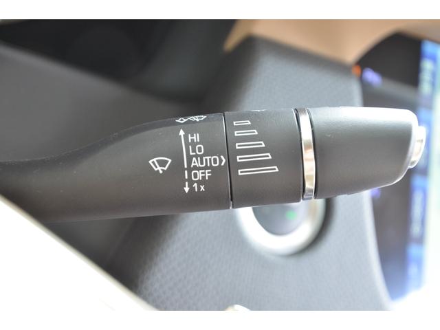 キャデラックＣＴ６ プラチナム　正規ディーラー車　電動ガラスルーフ　リアエンターテイメント　ＢＯＳＥパナレイサウンド　アダプティブクルーズコントロール　フォワードコリジョンアラート　純正２０アルミホイール　ＥＴＣ（31枚目）