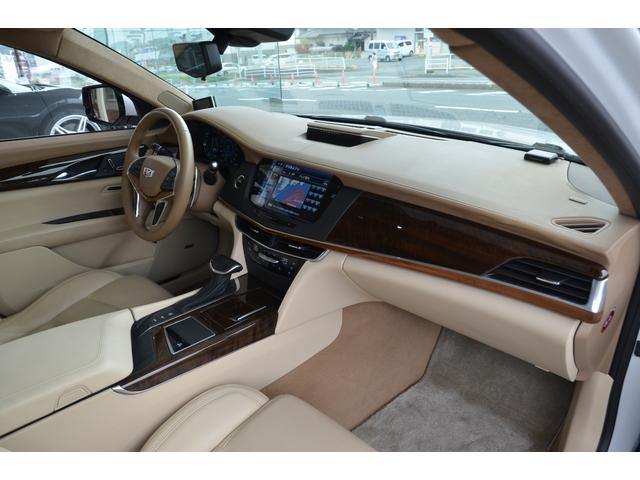 キャデラックＣＴ６ プラチナム　正規ディーラー車　電動ガラスルーフ　リアエンターテイメント　ＢＯＳＥパナレイサウンド　アダプティブクルーズコントロール　フォワードコリジョンアラート　純正２０アルミホイール　ＥＴＣ（64枚目）