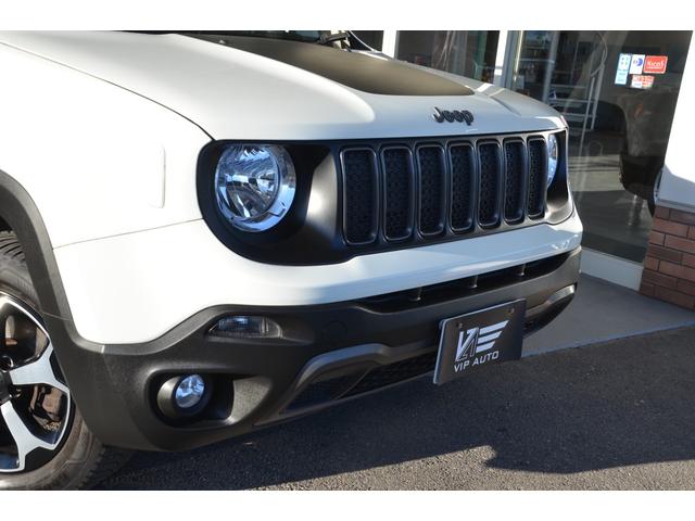 ジープ・レネゲード トレイルホーク 4WD 1.3Lターボ 2022正規ディーラー車 クルーズコントロール アイドリングストップ 純正17アルミホイール 純正ナビTV バックカメラ ETC2.0 Bluetooth プッシュスタート(3枚目)