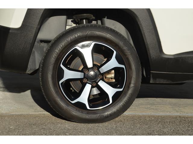 ジープ・レネゲード トレイルホーク 4WD 1.3Lターボ 2022正規ディーラー車 クルーズコントロール アイドリングストップ 純正17アルミホイール 純正ナビTV バックカメラ ETC2.0 Bluetooth プッシュスタート(9枚目)