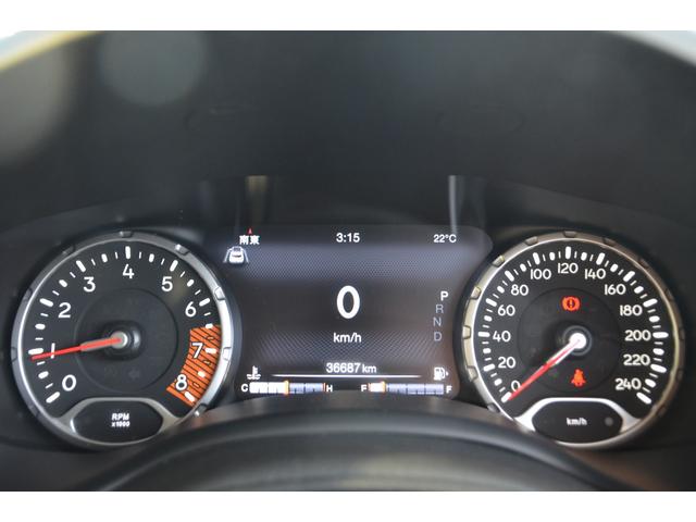 ジープ・レネゲード トレイルホーク 4WD 1.3Lターボ 2022正規ディーラー車 クルーズコントロール アイドリングストップ 純正17アルミホイール 純正ナビTV バックカメラ ETC2.0 Bluetooth プッシュスタート(28枚目)