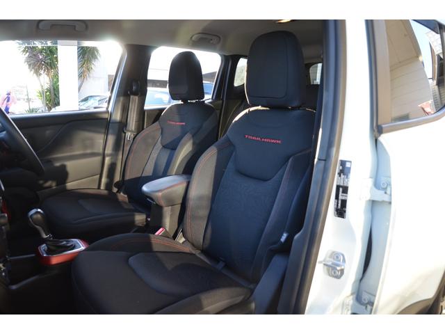 ジープ・レネゲード トレイルホーク 4WD 1.3Lターボ 2022正規ディーラー車 クルーズコントロール アイドリングストップ 純正17アルミホイール 純正ナビTV バックカメラ ETC2.0 Bluetooth プッシュスタート(48枚目)