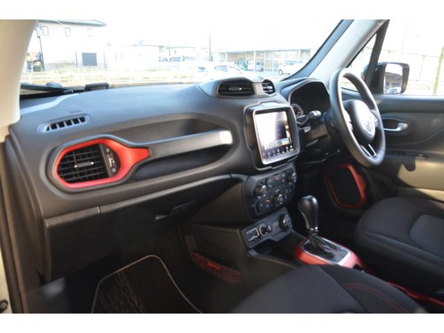 ジープ・レネゲード トレイルホーク 4WD 1.3Lターボ 2022正規ディーラー車 クルーズコントロール アイドリングストップ 純正17アルミホイール 純正ナビTV バックカメラ ETC2.0 Bluetooth プッシュスタート(50枚目)