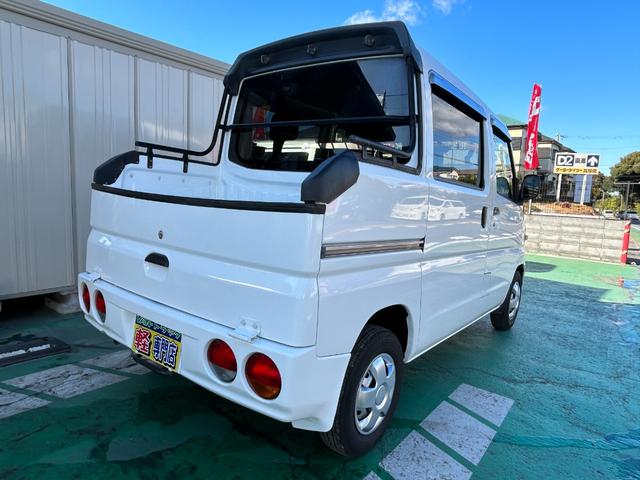 ミニキャブバン 　ピックアップ車　特別装備付き　ＭＴ車　パワーウインドウ　運転席エアバック　助手席エアバック（4枚目）