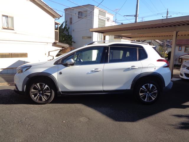 南側（東村山方面）から来て、松ヶ丘西の信号を直進３０メートルで脇道を右折、直進８０メートル後、左折、５０メートルで弊社に着きます。ブルーの家が弊社です。家、手前の駐車場に頭から入れて下さい。