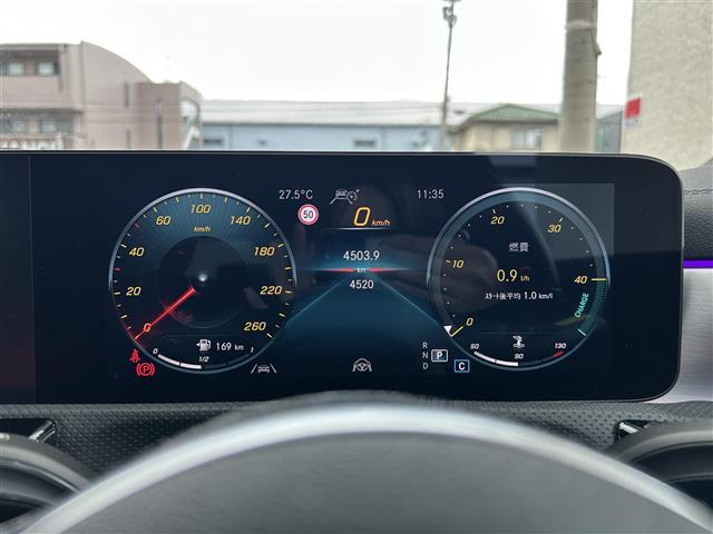 ＣＬＡクラス シューティングブレーク ＣＬＡ２００ｄ　シューティングブレーク　ワンオーナー／ガラスルーフ／純正ディスプレーオーディオナビ／ブラインドスポットモニター／ヘットアップディスプレイ／アラウンドビューモニター／レーダークルーズコントロール／レーダ探知機／／パドルシフト（9枚目）