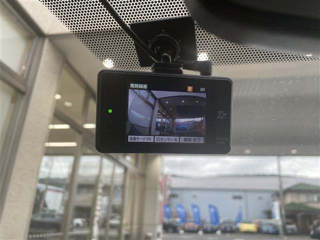 ｉＱ １００Ｇ　純正フロアマット／電格ミラー／ドライブレコーダー／ＥＴＣ／純正１５インチＡＷ／エンジンスタートボタン／スマートキー（2枚目）