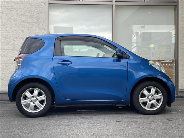 ｉＱ １００Ｇ　純正フロアマット／電格ミラー／ドライブレコーダー／ＥＴＣ／純正１５インチＡＷ／エンジンスタートボタン／スマートキー（4枚目）