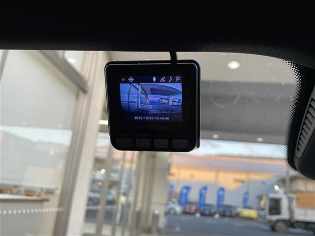 Eクラスステーションワゴン E250 ステーションワゴン アバンギャルドスポーツ AMGラインパッケージ/ワンオーナ/Burmesterサウンド/純正オーディオナビ/アラウンドビューモニター/ブラインドスポットモニター/ヘッドアップディスプレイ/レーダークルーズコントロール/ETC(4枚目)