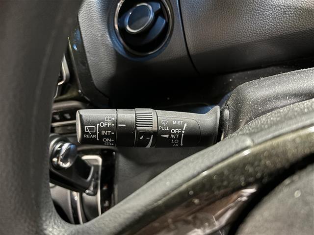 Ｎ－ＢＯＸカスタム Ｇ・Ｌホンダセンシング　社外ナビ（フルセグ／ＢＴ／ＣＤ／ＤＶＤ）／バックカメラ／クルコン／衝突軽減／盗難防止装置／横滑り／レーンキープアシスト／両側パワスラ／ベンチシート／サンシェード／純正１４インチＡＷ／ドラレコ／ＥＴＣ（12枚目）