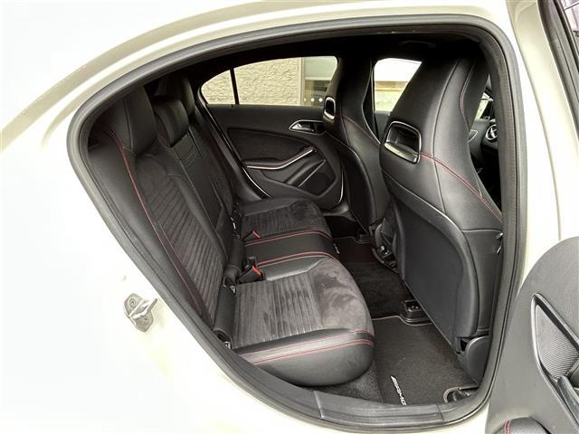 Aクラス A180 スポーツ AWGラインパッケージ/純正7インチナビ/メモリシート/バックカメラ/横滑り防止装置/前後コーナーセンサー/前後ドライブレコーダー/ハーフレザー/純正18インチアルミホイール/純正フロアマット/ETC(17枚目)