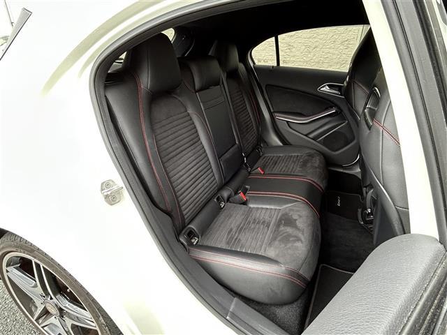 Aクラス A180 スポーツ AWGラインパッケージ/純正7インチナビ/メモリシート/バックカメラ/横滑り防止装置/前後コーナーセンサー/前後ドライブレコーダー/ハーフレザー/純正18インチアルミホイール/純正フロアマット/ETC(18枚目)