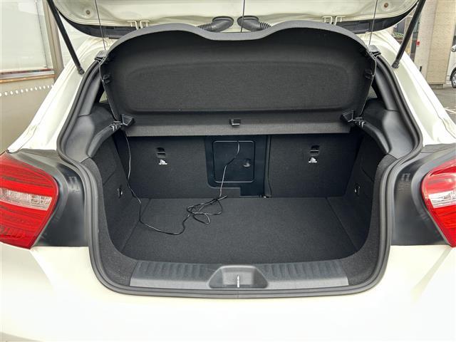 Aクラス A180 スポーツ AWGラインパッケージ/純正7インチナビ/メモリシート/バックカメラ/横滑り防止装置/前後コーナーセンサー/前後ドライブレコーダー/ハーフレザー/純正18インチアルミホイール/純正フロアマット/ETC(23枚目)