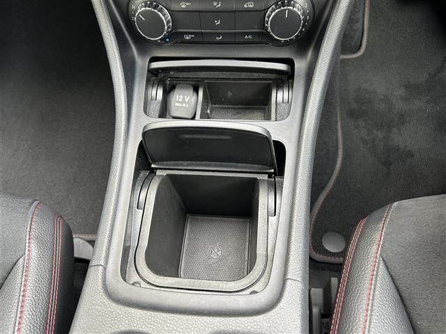 Aクラス A180 スポーツ AWGラインパッケージ/純正7インチナビ/メモリシート/バックカメラ/横滑り防止装置/前後コーナーセンサー/前後ドライブレコーダー/ハーフレザー/純正18インチアルミホイール/純正フロアマット/ETC(39枚目)