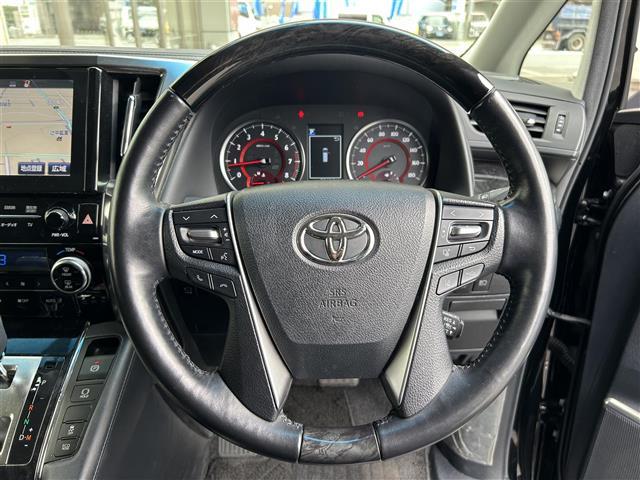 アルファード 2.5S Cパッケージ 黒革 Wサンルーフ JBLメーカーナビ フルセグTV CD DVD BT HDMI 純正フリップダウン パノラミックビュー ブラインドスポットモニタ 冷暖エアシート 両側電動 パワーバックドア 禁煙車(8枚目)