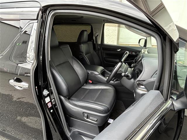 アルファード 2.5S Cパッケージ 黒革 Wサンルーフ JBLメーカーナビ フルセグTV CD DVD BT HDMI 純正フリップダウン パノラミックビュー ブラインドスポットモニタ 冷暖エアシート 両側電動 パワーバックドア 禁煙車(14枚目)