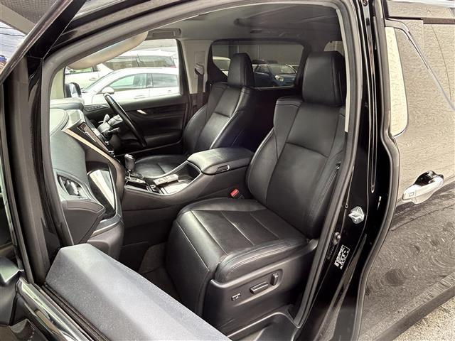 アルファード 2.5S Cパッケージ 黒革 Wサンルーフ JBLメーカーナビ フルセグTV CD DVD BT HDMI 純正フリップダウン パノラミックビュー ブラインドスポットモニタ 冷暖エアシート 両側電動 パワーバックドア 禁煙車(19枚目)