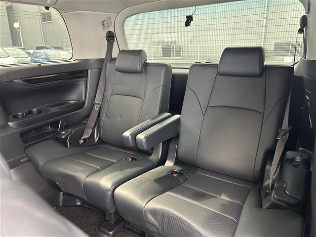 アルファード 2.5S Cパッケージ 黒革 Wサンルーフ JBLメーカーナビ フルセグTV CD DVD BT HDMI 純正フリップダウン パノラミックビュー ブラインドスポットモニタ 冷暖エアシート 両側電動 パワーバックドア 禁煙車(22枚目)