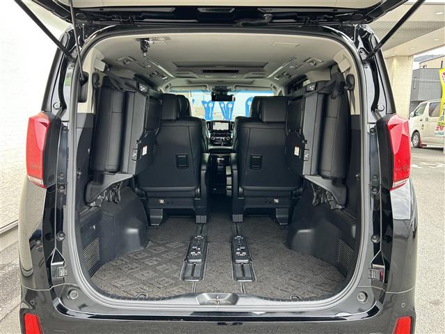 アルファード 2.5S Cパッケージ 黒革 Wサンルーフ JBLメーカーナビ フルセグTV CD DVD BT HDMI 純正フリップダウン パノラミックビュー ブラインドスポットモニタ 冷暖エアシート 両側電動 パワーバックドア 禁煙車(24枚目)